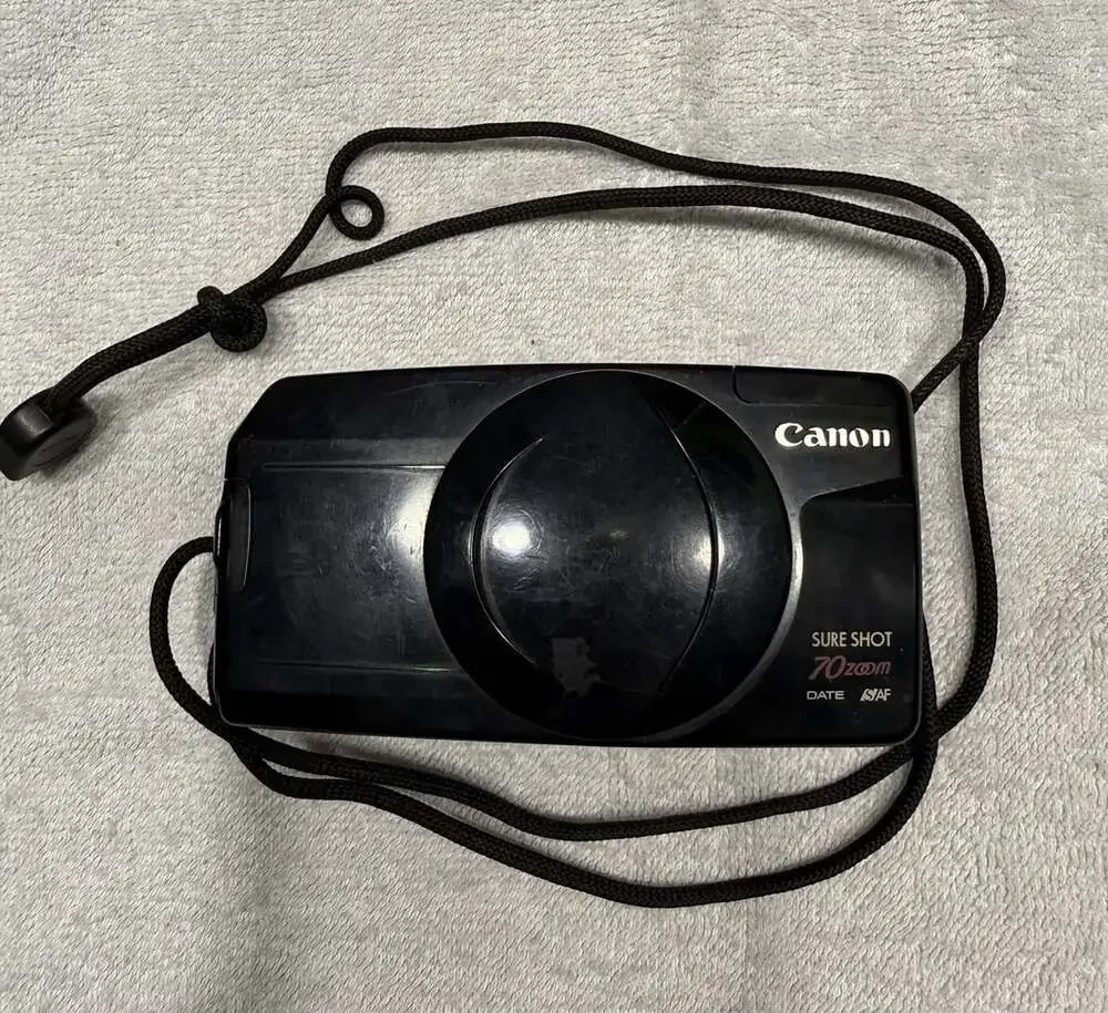 Canon Sure Shot 70 Zoom Date 35mm Film Camera